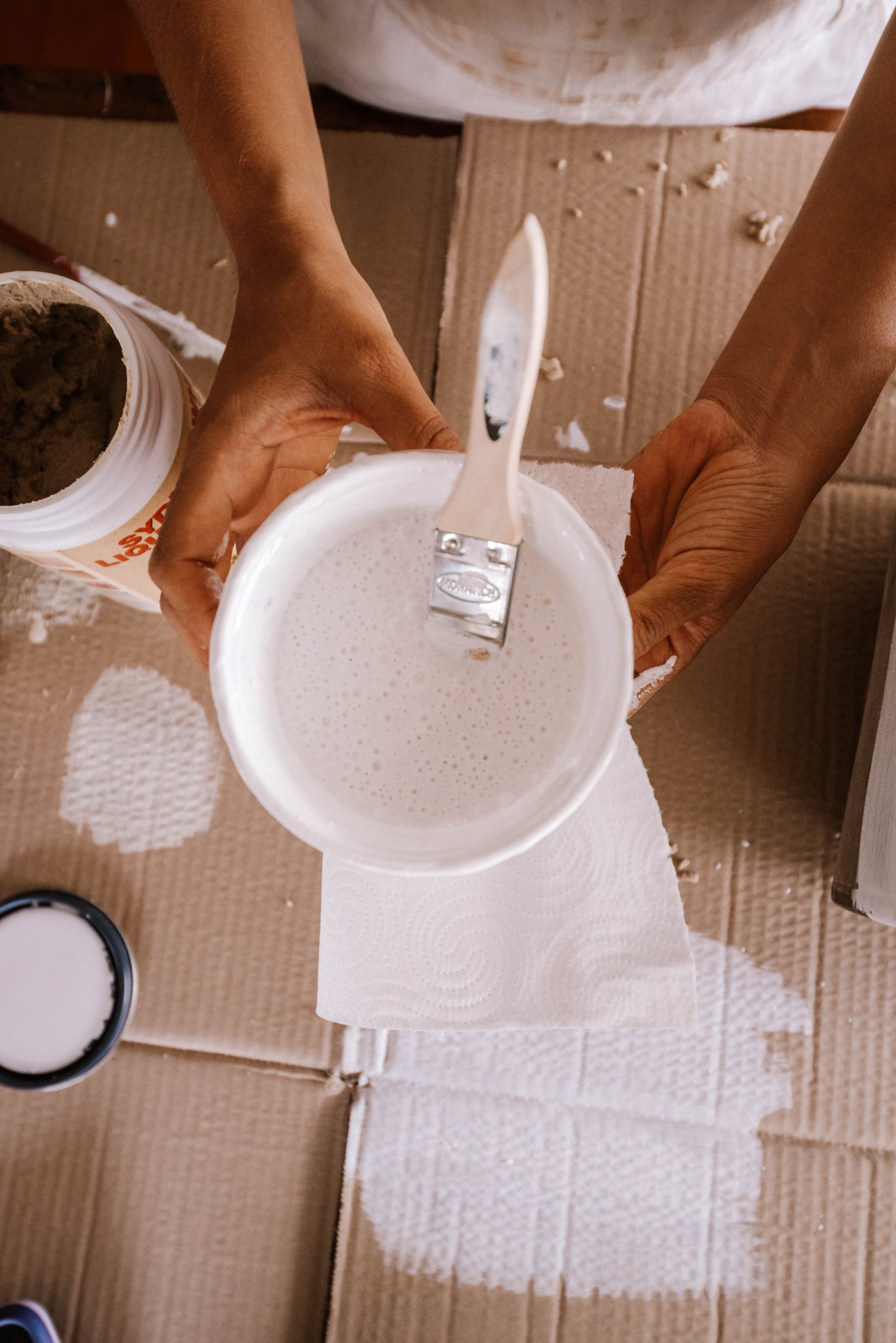 The Best Way To Whitewash Upcycled Vases (My Ceramic Effect Paint!)